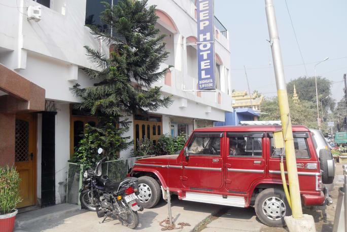 بود جايا Deep Hotel المظهر الخارجي الصورة